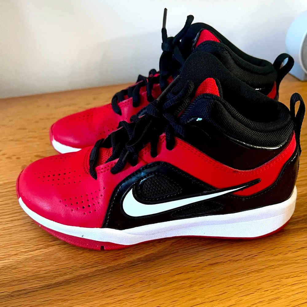 Nike little boys shoe